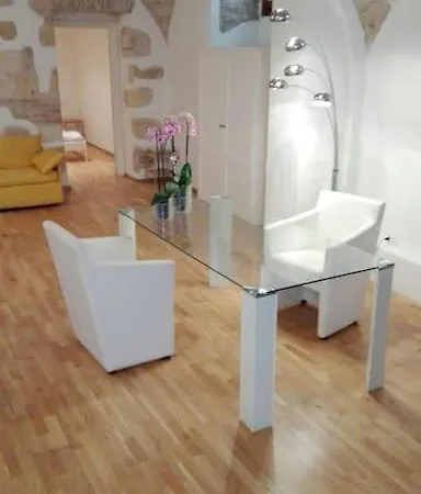 Ibiscus Apartment