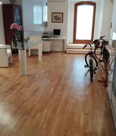 Ibiscus Apartment
