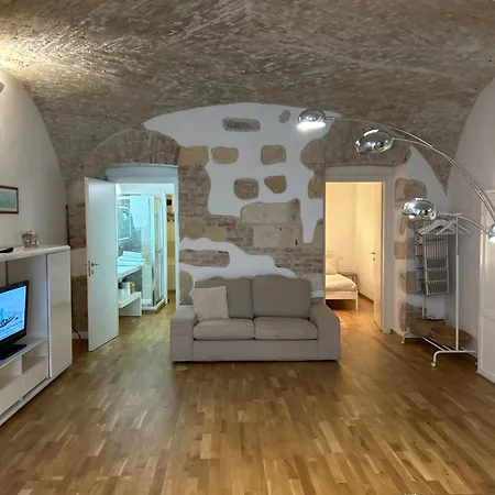 Ibiscus カリアリ